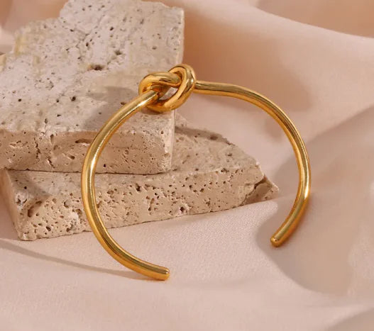 Louisa Gold Bangle