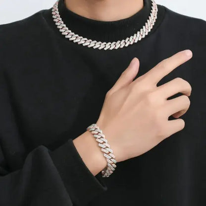 مجوهرات السلسلة الكوبية