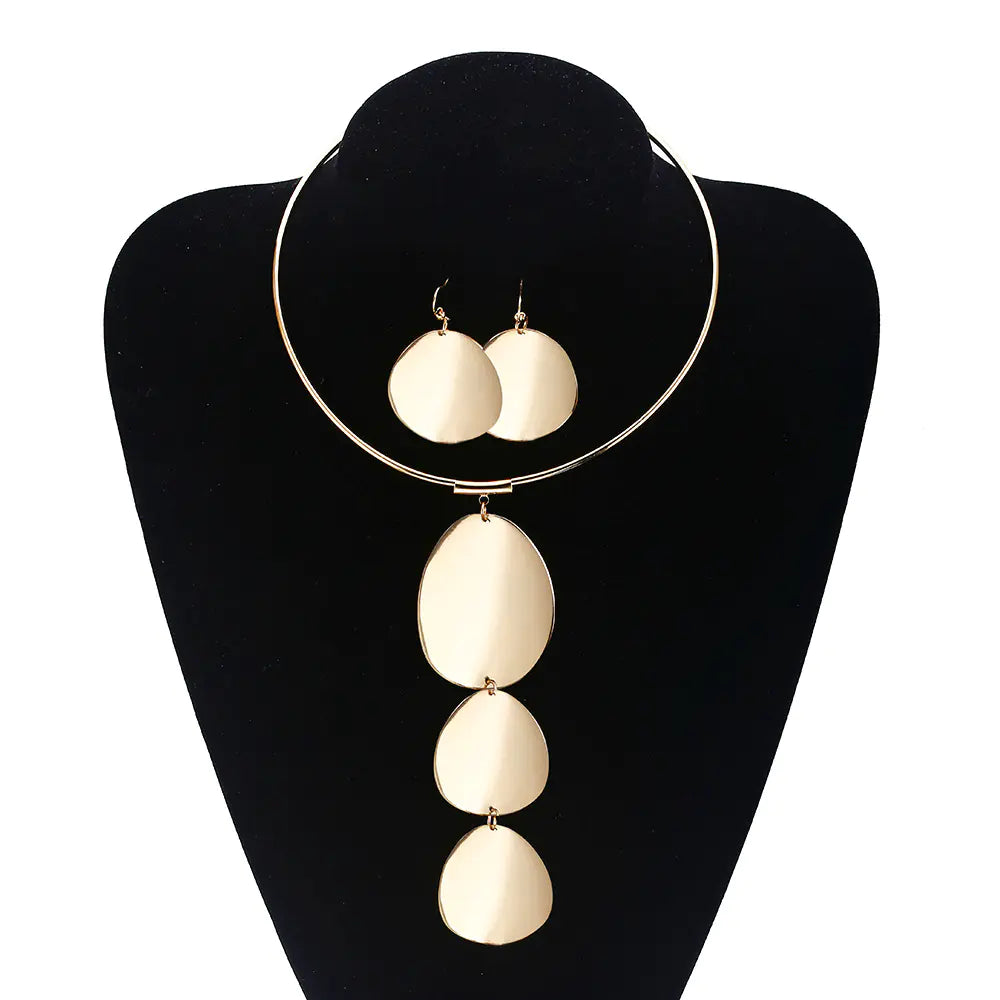 Exaggerated Sequined Necklace and Earring Set