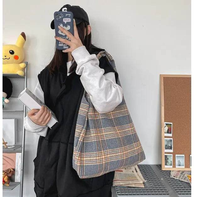 Retro Plaid Wool Tote Bag for Women - Versatile Design