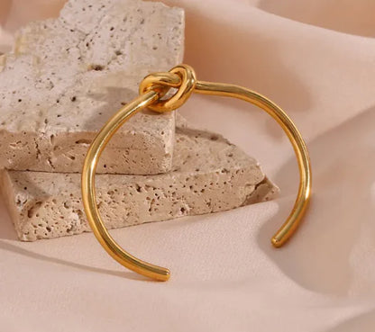 Louisa Gold Bangle