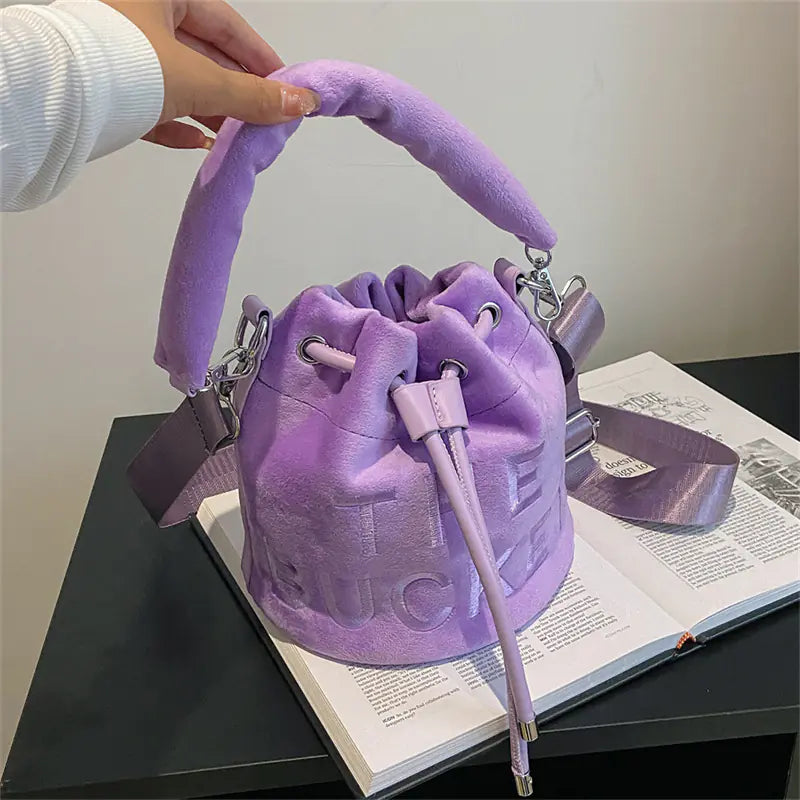 Vintage Western Style Ladies Bucket Bag