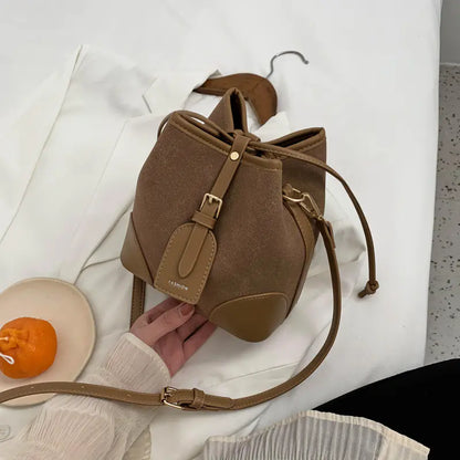 Versatile Women's Ins Bucket Shoulder Bag