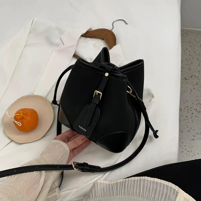 Versatile Women's Fashion Ins Bucket Shoulder Bag
