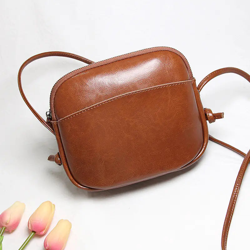 Minimalist Crossbody Women's Bag - Versatile Design