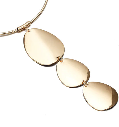 Exaggerated Sequined Necklace and Earring Set